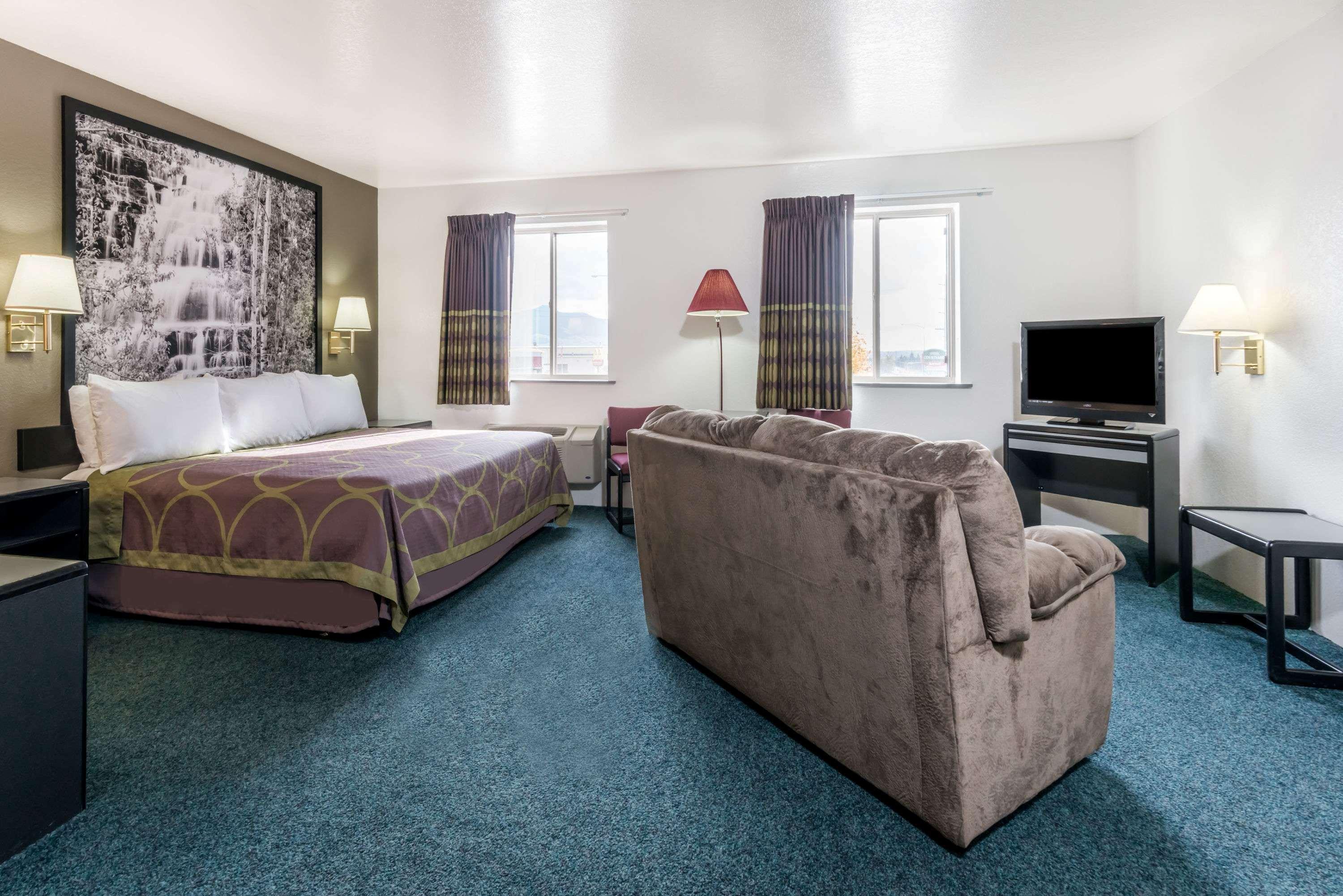 Super 8 By Wyndham Missoula/Reserve St. Exterior photo