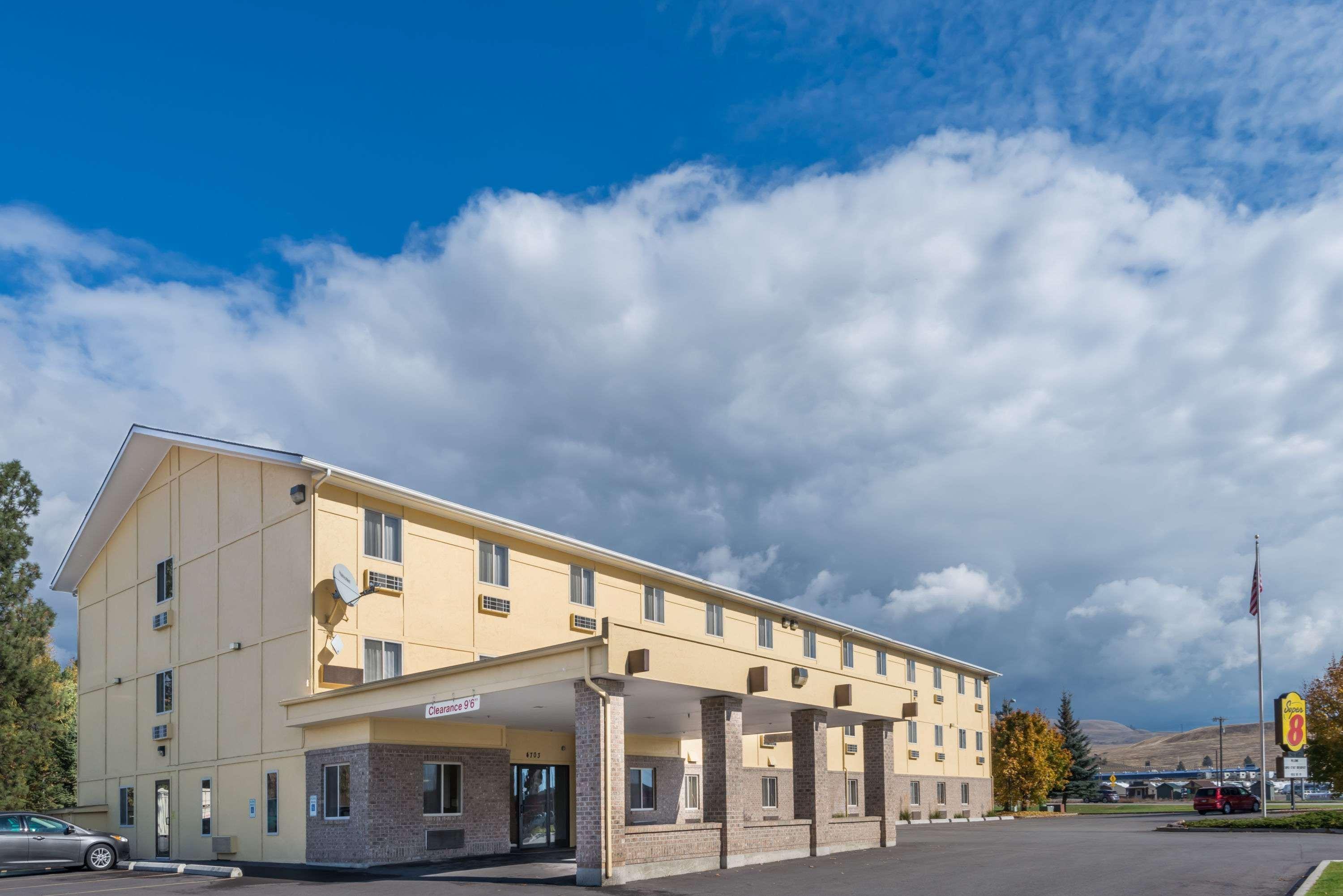 Super 8 By Wyndham Missoula/Reserve St. Exterior photo